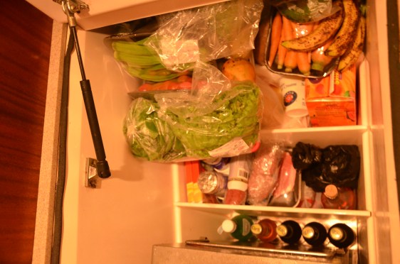 Vår välfyllda kyl vid avfärd från Grenada