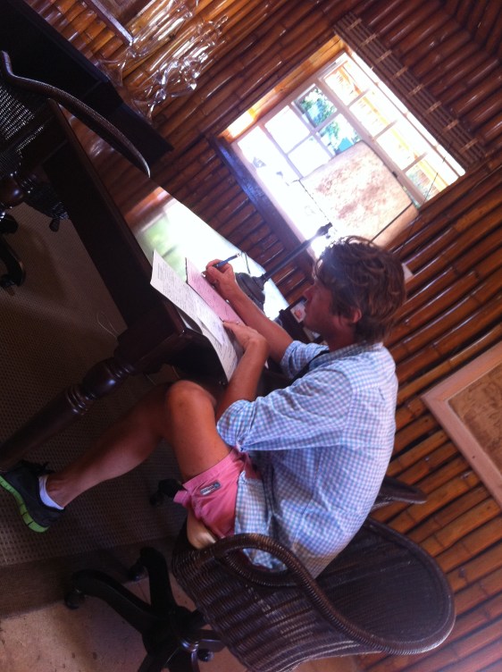 Pappersarbete för att kunna klarera ut...