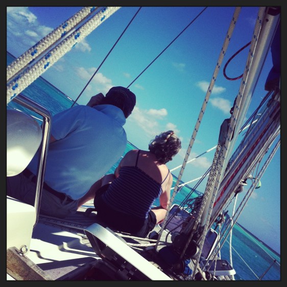 Olle och Eva njuter på däck