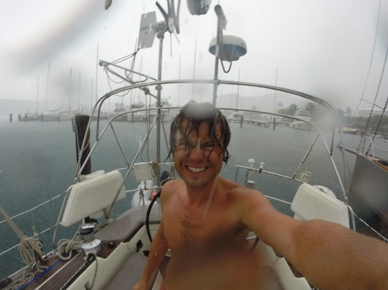 Regn, regn och åter regn plus jobb, jobb plus massor av jobb