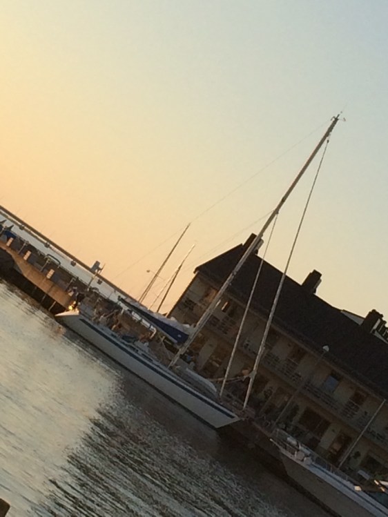 Gåva förtöjd i Färjestaden